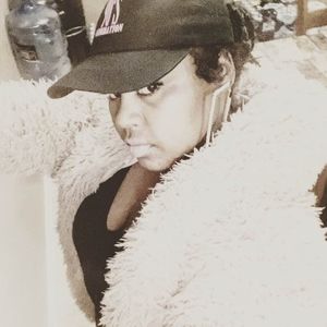 Meet your Posher, Monique